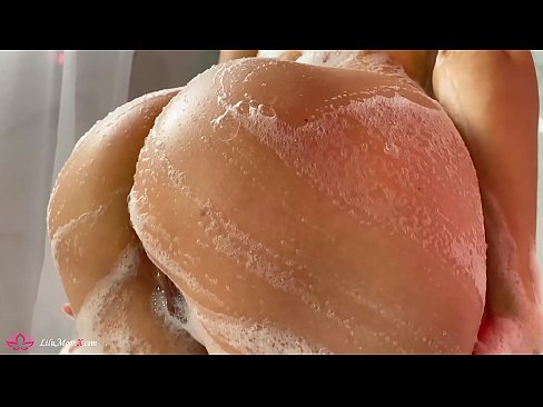 ❤️ La morena es masturba el cony amb un vibrador fins a un orgasme intens a la dutxa ❌ Vídeo de sexe al ca.taxiklass.ru ❌
