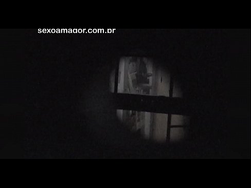 ❤️ Blondie és gravada en secret per un voyeur del barri amagat darrere de maons buits ❌ Vídeo de sexe al ca.taxiklass.ru ❌